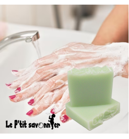 Herbaceous Bliss - Le P'tit Savonnier
Pain de savon - Parfum : Romarin et Eucalyptus